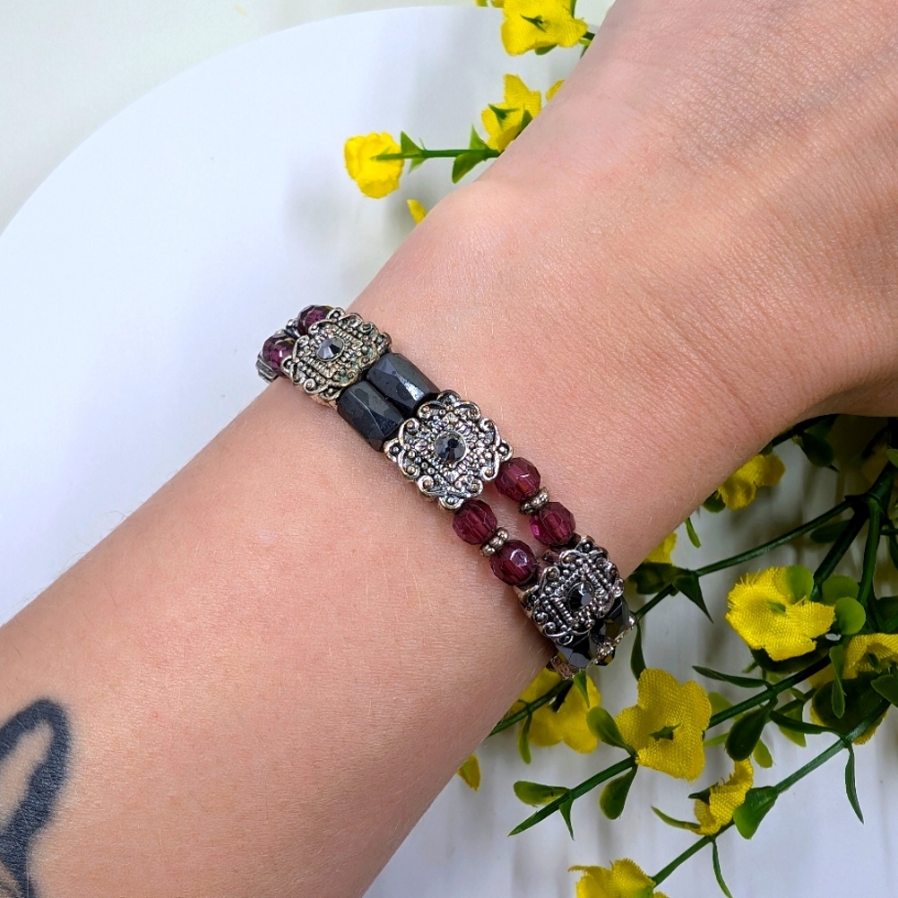 Magnetic Crystal Accented Vintage Stretchy Bracelet